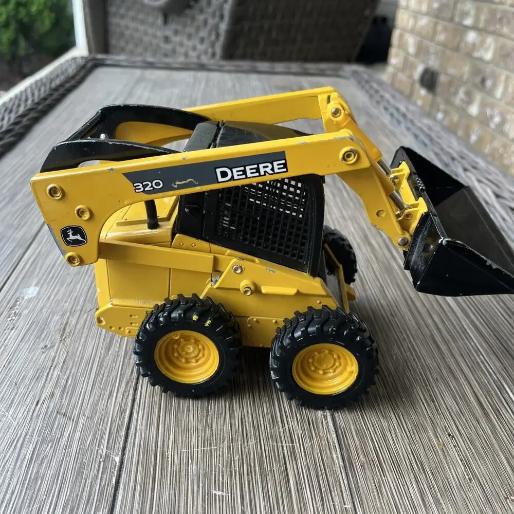 ERTL John Deere 320 Skid Steer Loader 1/16 Scale Diecast Metal Toy Loose